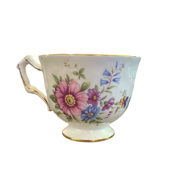 John Ansley Floral Sprays Porcelain Teacup and Saucer Set - Picture 4 of 13